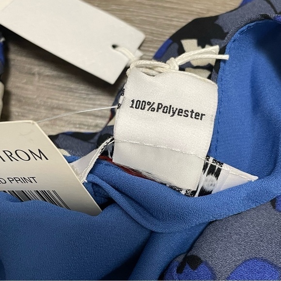 Glamorous Floral Romper Bell Sleeve Red Blue White Pockets Size S NWT. - Picture 6 of 8